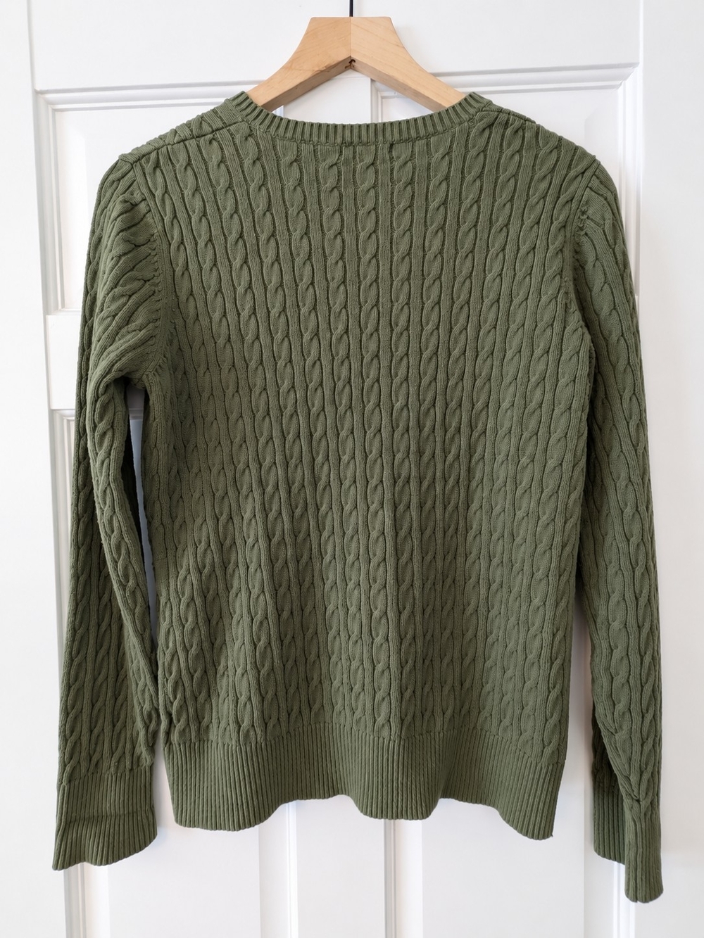 Eddie Bauer 100% Cotton Olive Green Cable Knit V-Neck Fishmerman Sweater - Picture 4 of 4
